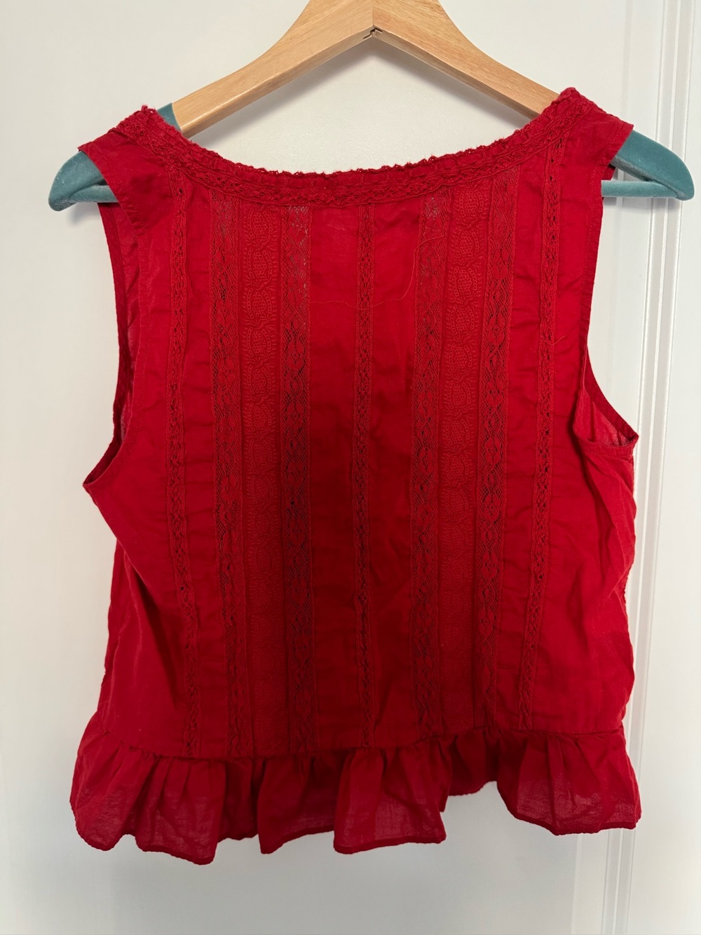 Abercrombie & Fitch Button-Through Lace-Trim Tank - Picture 5 of 6